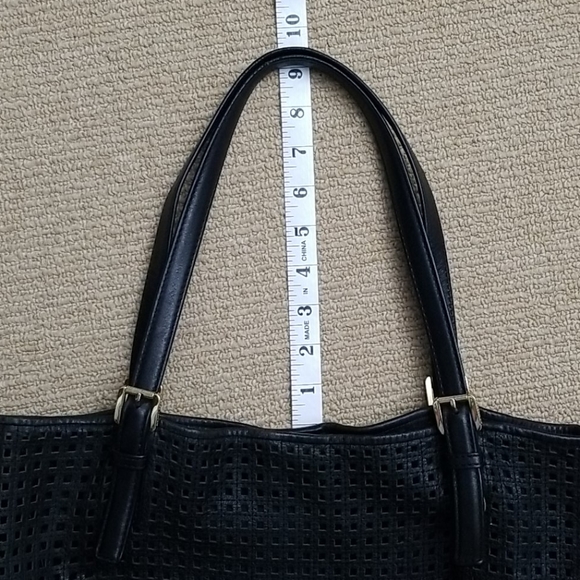 Michael Kors perforated bag - Picture 8 of 8